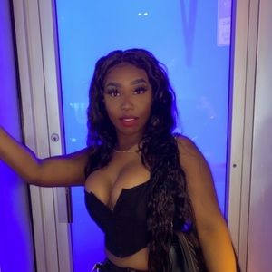 Meet your Posher, Devedah